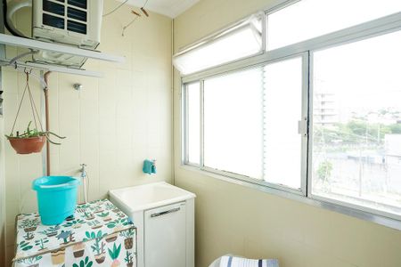 Apartamento à venda com 80m², 3 quartos e 1 vagaÁrea de serviço