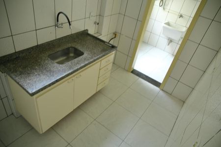 Apartamento para alugar com 76m², 2 quartos e 1 vagaCozinha 