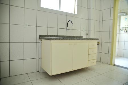 Apartamento para alugar com 76m², 2 quartos e 1 vagaCozinha 