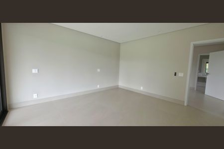 Casa de condomínio à venda com 550m², 4 quartos e 3 vagas