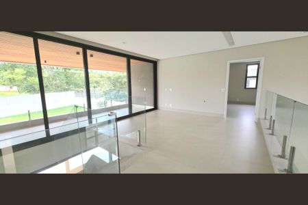 Casa de condomínio à venda com 550m², 4 quartos e 3 vagas