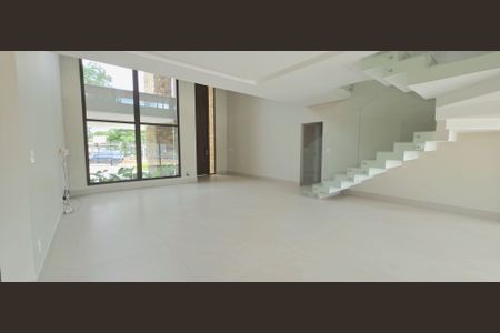 Casa de condomínio à venda com 550m², 4 quartos e 3 vagas