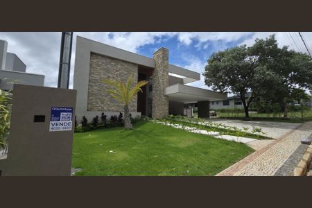 Casa de condomínio à venda com 550m², 4 quartos e 3 vagas