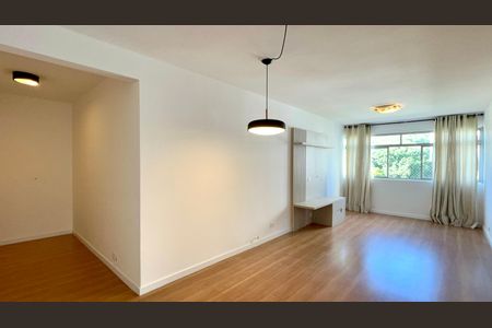 Sala de apartamento para alugar com 2 quartos, 75m² em Pinheiros, São Paulo