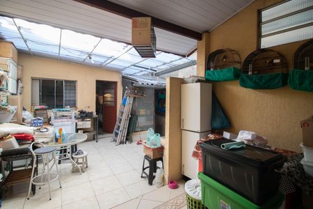 Casa à venda com 200m², 3 quartos e 5 vagasQUINTAL E ÁREA DE SERVIÇO