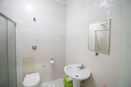 Casa à venda com 200m², 3 quartos e 5 vagasBANHEIRO 