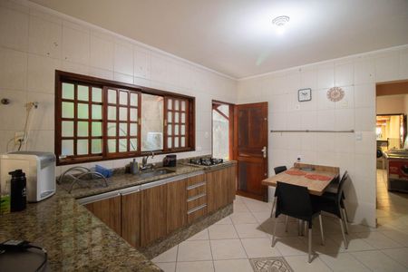 Casa à venda com 200m², 3 quartos e 5 vagasCOZINHA