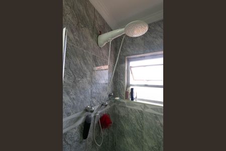 Casa à venda com 670m², 5 quartos e 8 vagasBanheiro da Suíte 1