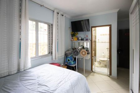 Casa à venda com 670m², 5 quartos e 8 vagasSuíte 2