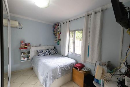 Casa à venda com 670m², 5 quartos e 8 vagasSuíte 2