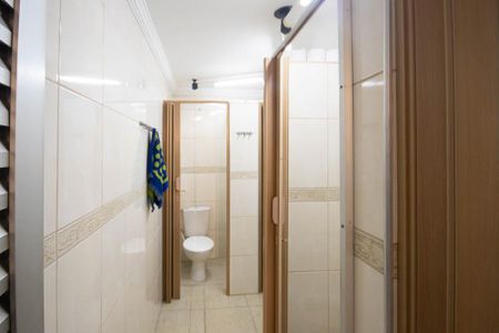 Casa à venda com 670m², 5 quartos e 8 vagasBanheiro 6