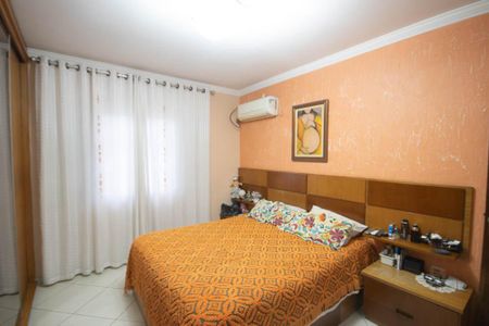 Casa à venda com 670m², 5 quartos e 8 vagasSuíte 3