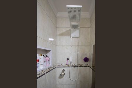 Casa à venda com 670m², 5 quartos e 8 vagasBanheiro da Suíte 2