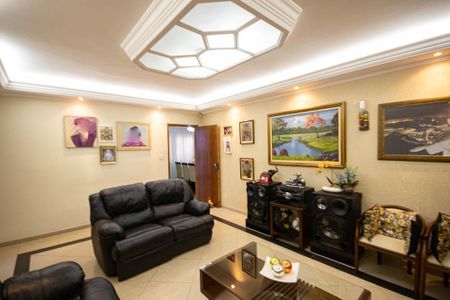 Casa à venda com 670m², 5 quartos e 8 vagasSala 