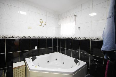 Casa à venda com 670m², 5 quartos e 8 vagasBanheiro da Suíte 3