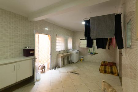 Casa à venda com 670m², 5 quartos e 8 vagasÁrea de Serviço