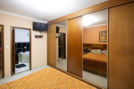 Casa à venda com 670m², 5 quartos e 8 vagasSuíte 3