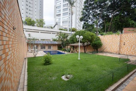 Casa à venda com 670m², 5 quartos e 8 vagasPiscina