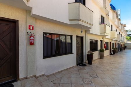 Casa de condomínio à venda com 200m², 3 quartos e 2 vagas Casa de condomínio à venda com 200m², 3 quartos e 2 vagasFachada da Casa