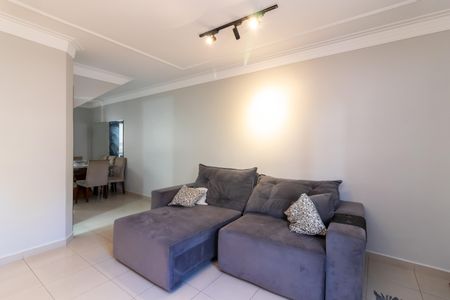 Casa de condomínio à venda com 200m², 3 quartos e 2 vagas Casa de condomínio à venda com 200m², 3 quartos e 2 vagasSala de Estar