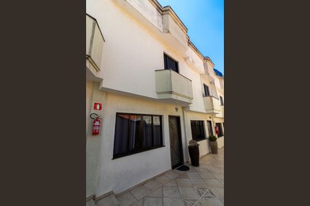 Casa de condomínio à venda com 200m², 3 quartos e 2 vagas Casa de condomínio à venda com 200m², 3 quartos e 2 vagasFachada da Casa