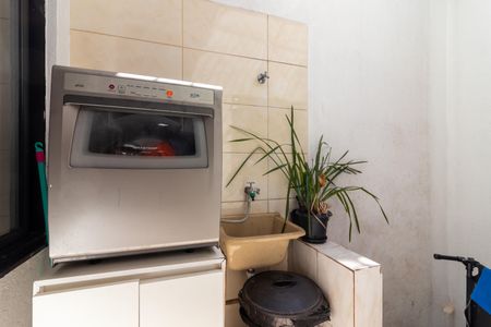 Casa de condomínio à venda com 200m², 3 quartos e 2 vagas Casa de condomínio à venda com 200m², 3 quartos e 2 vagasÁrea de Serviço