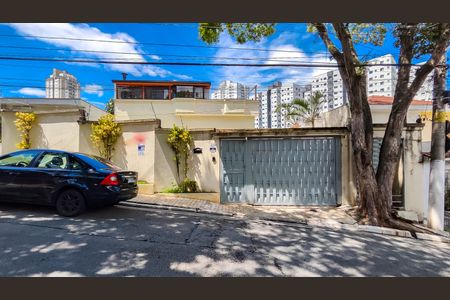 Casa de condomínio à venda com 200m², 3 quartos e 2 vagas Casa de condomínio à venda com 200m², 3 quartos e 2 vagasFachada do Condomínio