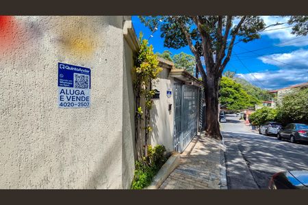 Casa de condomínio à venda com 200m², 3 quartos e 2 vagas Casa de condomínio à venda com 200m², 3 quartos e 2 vagasFachada do Condomínio