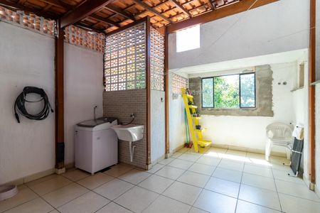 Casa de condomínio à venda com 200m², 3 quartos e 2 vagas Casa de condomínio à venda com 200m², 3 quartos e 2 vagasLavanderia / Área de Lazer