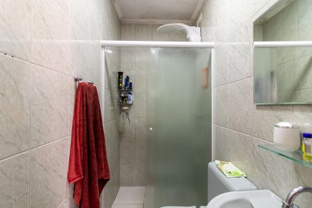 Casa de condomínio à venda com 200m², 3 quartos e 2 vagas Casa de condomínio à venda com 200m², 3 quartos e 2 vagasBanheiro da Suíte