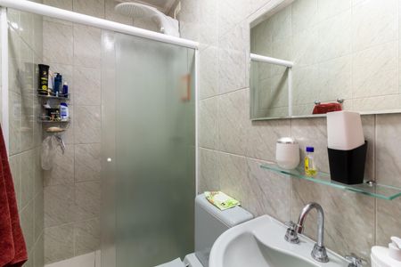 Casa de condomínio à venda com 200m², 3 quartos e 2 vagas Casa de condomínio à venda com 200m², 3 quartos e 2 vagasBanheiro da Suíte