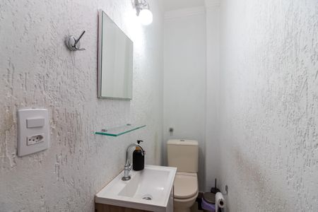 Casa de condomínio à venda com 200m², 3 quartos e 2 vagas Casa de condomínio à venda com 200m², 3 quartos e 2 vagasLavabo