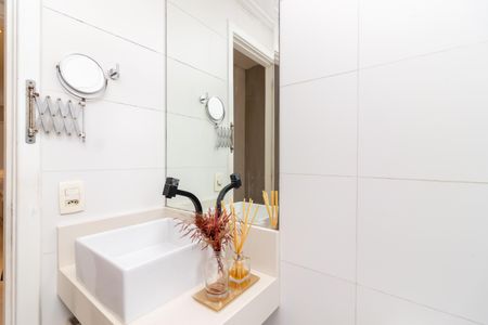 Apartamento à venda com 89m², 3 quartos e 2 vagas Apartamento à venda com 89m², 3 quartos e 2 vagasBanheiro da Suíte