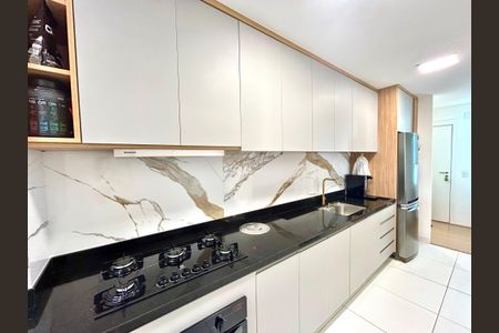 Apartamento à venda com 75m², 2 quartos e 2 vagasCozinha