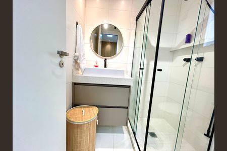 Apartamento à venda com 75m², 2 quartos e 2 vagasBanheiro da Suíte