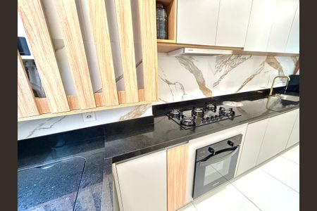 Apartamento à venda com 75m², 2 quartos e 2 vagasÁrea de Serviço