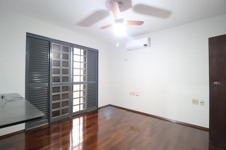 Casa para alugar com 360m², 4 quartos e 4 vagasQuarto 1 - Suíte