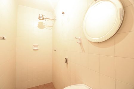 Casa para alugar com 360m², 4 quartos e 4 vagasBanheiro de serviço