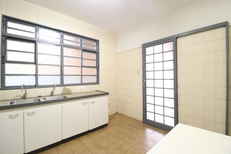 Casa para alugar com 360m², 4 quartos e 4 vagasCozinha