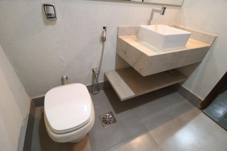 Casa para alugar com 360m², 4 quartos e 4 vagasLavabo