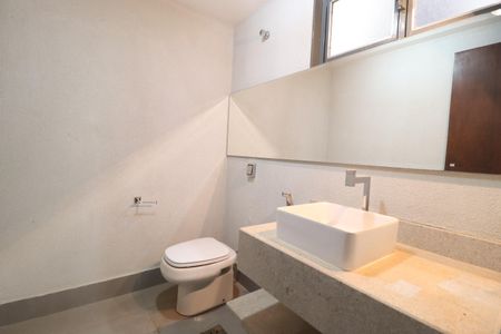 Casa para alugar com 360m², 4 quartos e 4 vagasLavabo