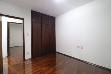 Casa para alugar com 360m², 4 quartos e 4 vagasQuarto 3