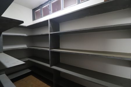 Casa para alugar com 360m², 4 quartos e 4 vagasDispensa