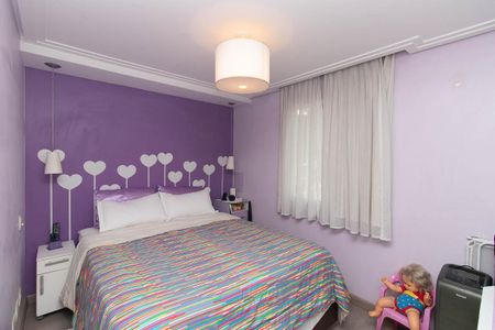 Apartamento à venda com 70m², 3 quartos e 1 vagaQuarto 2