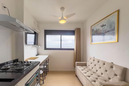 Sala e cozinha de apartamento para alugar com 1 quarto, 30m² em Sé, São Paulo