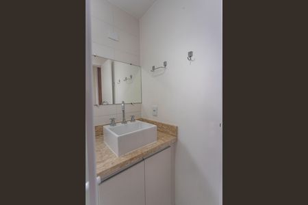 Apartamento para alugar com 58m², 2 quartos e 1 vaga Apartamento para alugar com 58m², 2 quartos e 1 vagaBanheiro da suíte