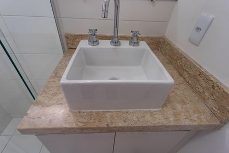 Apartamento para alugar com 58m², 2 quartos e 1 vaga Apartamento para alugar com 58m², 2 quartos e 1 vagaBanheiro da suíte