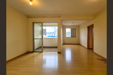 Apartamento à venda com 2 quartos, 70m² em Santa Tereza, Belo Horizonte