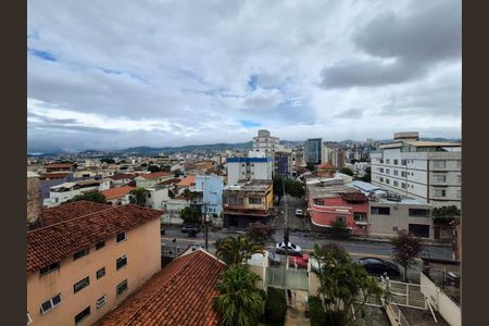 Apartamento à venda com 2 quartos, 70m² em Santa Tereza, Belo Horizonte