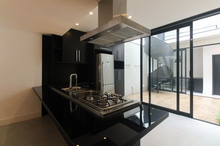 Casa à venda com 168m², 3 quartos e 2 vagasCozinha 